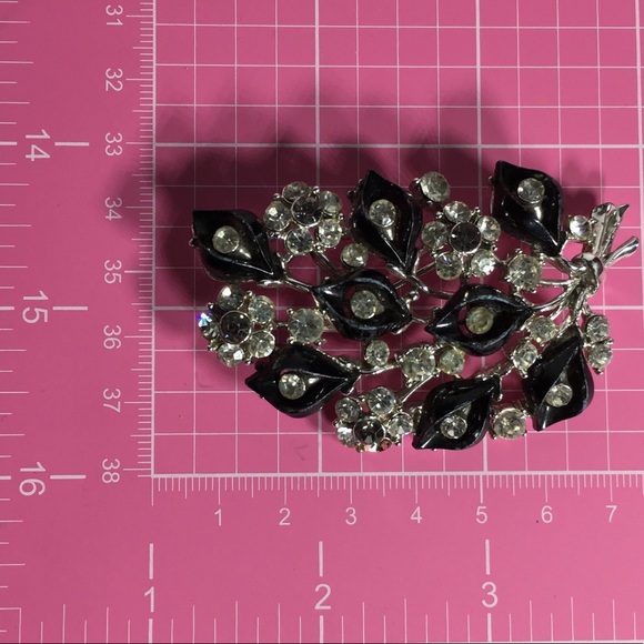 Vintage Silver Black Rhinestone Leaf Brooch - Picture 8 of 8